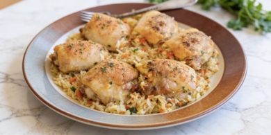 Рулетики из куриного бедра с рисом в духовке