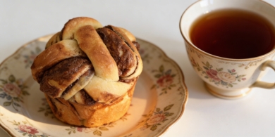 Очень красивые дрожжевые булочки с шоколадной пастой