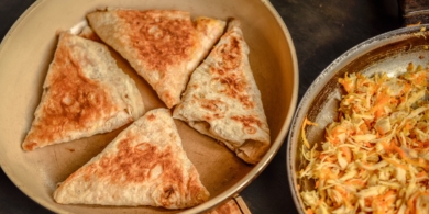 Хрустящие пирожки из лаваша с курицей и корейской морковью