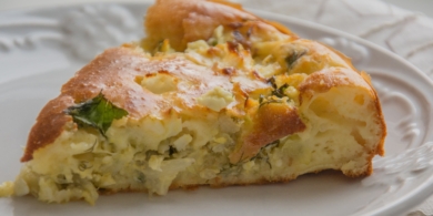 Заливной пирог с пекинской капустой и яйцами на кефире