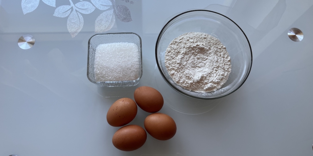 Торт «Трюфель» по ГОСТу, рецепт: Подготовьте ингредиенты для бисквита