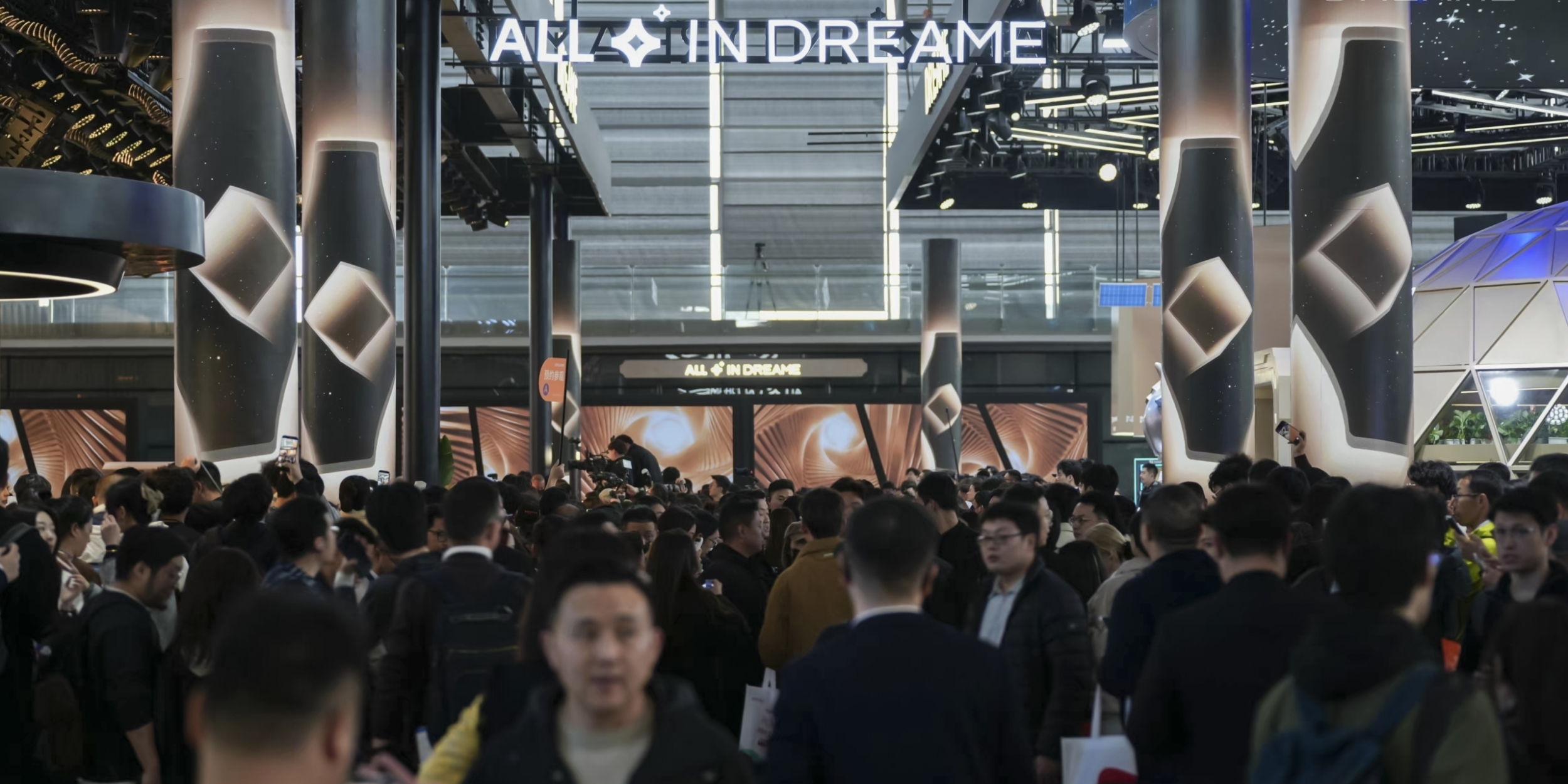 Компания Dreame стала лидером по продажам роботов-пылесосов премиум-класса в мире за 2025 год