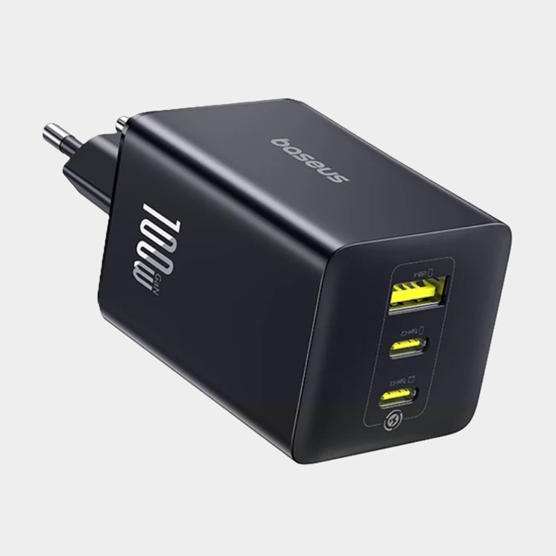 3. GaN-зарядка от Baseus 