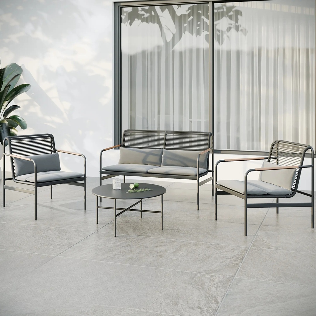 1. Набор садовой мебели от Beginia