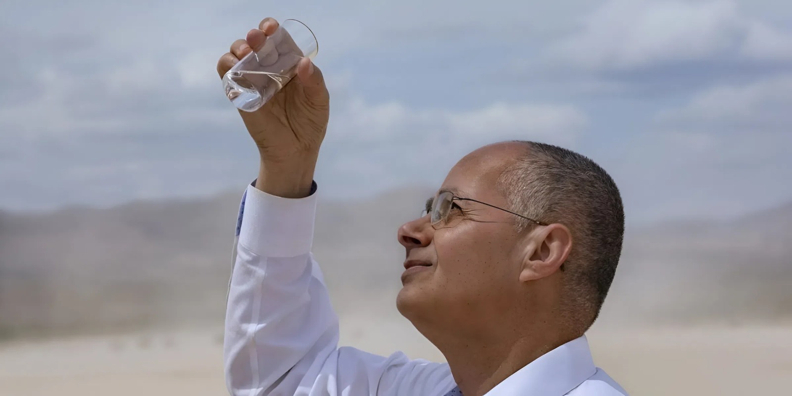 Нобелевский лауреат создал устройства, которое способно добывать воду из воздуха