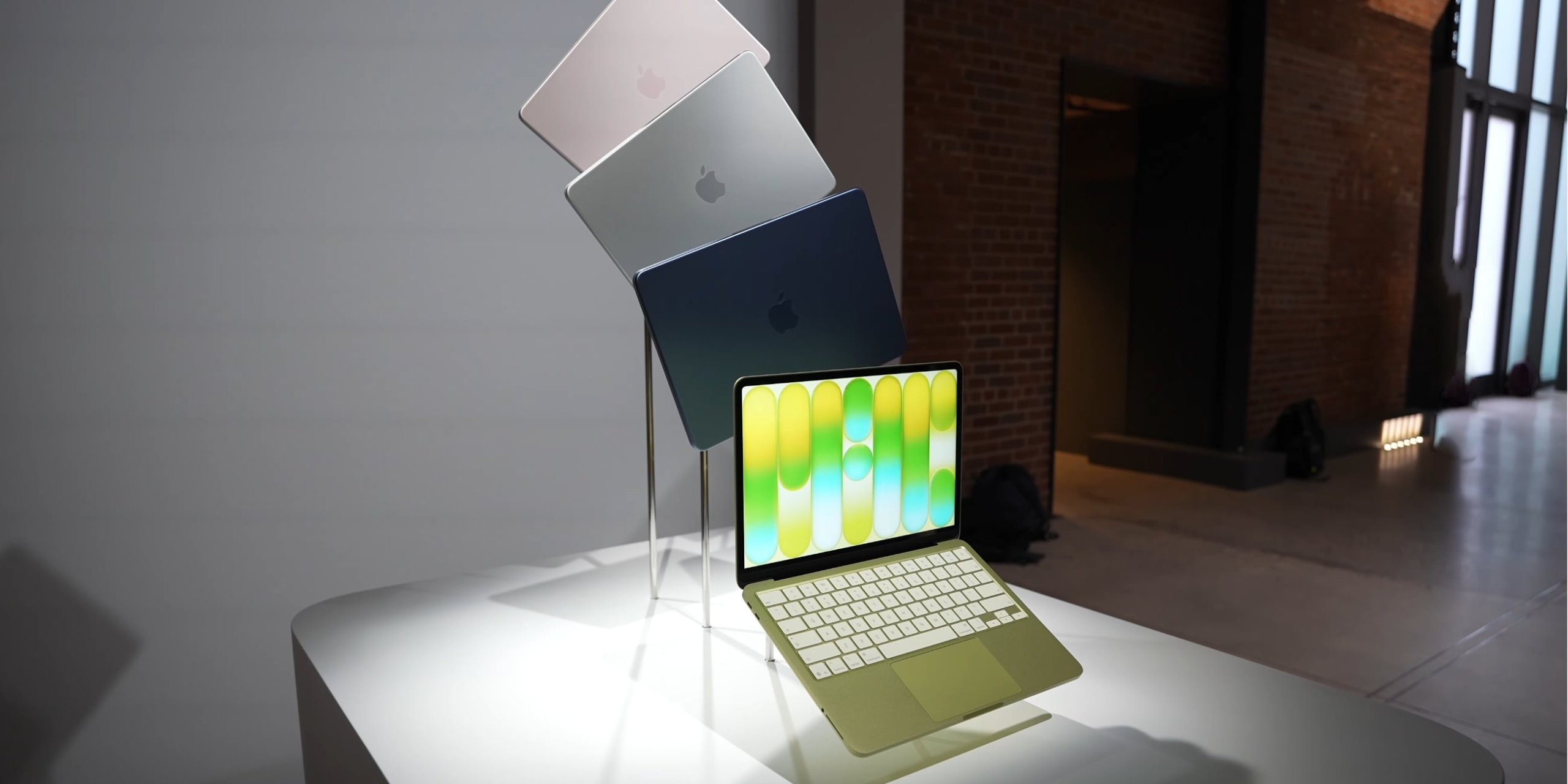 MacBook Neo: варианты расцветок