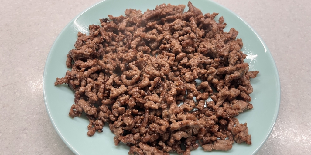 Салат-бургер, рецепт: Остудите фарш