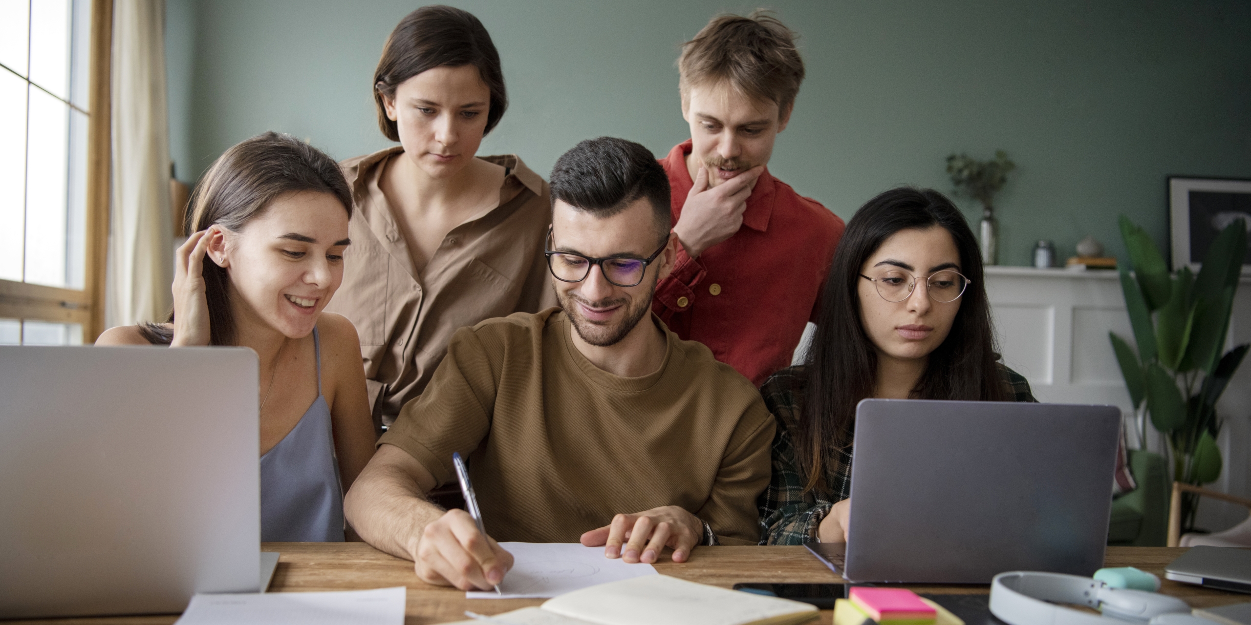 Опубликованы национальные рейтинги трудоустройства выпускников вузов и колледжей