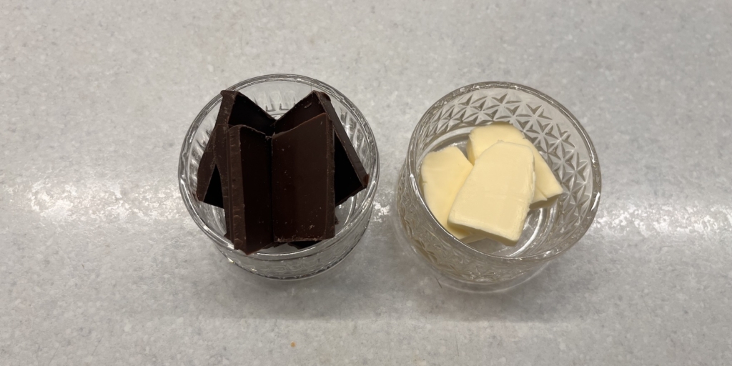 Торт «Дамские пальчики», классический рецепт: Подготовьте ингредиенты для глазури