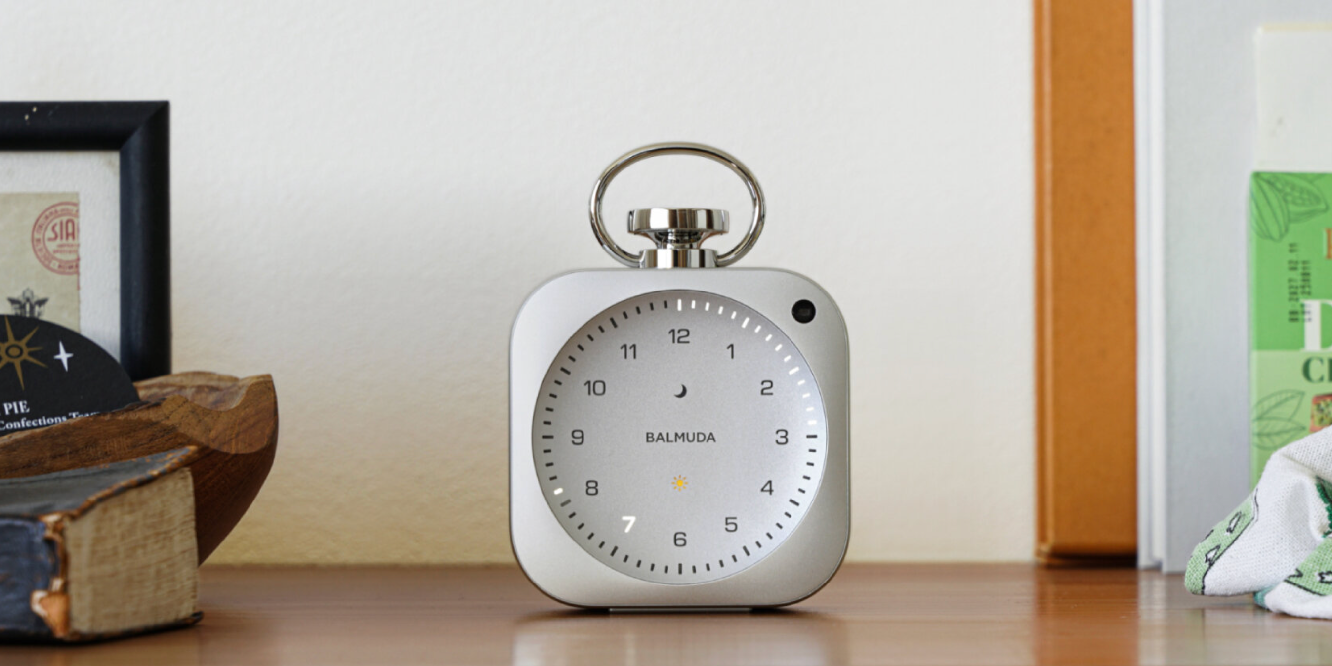 Кошмар зумера: экс-дизайнер Apple создал аналоговый будильник без стрелок