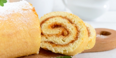 Простой рецепт рулета «5 ложек» из сухого молока