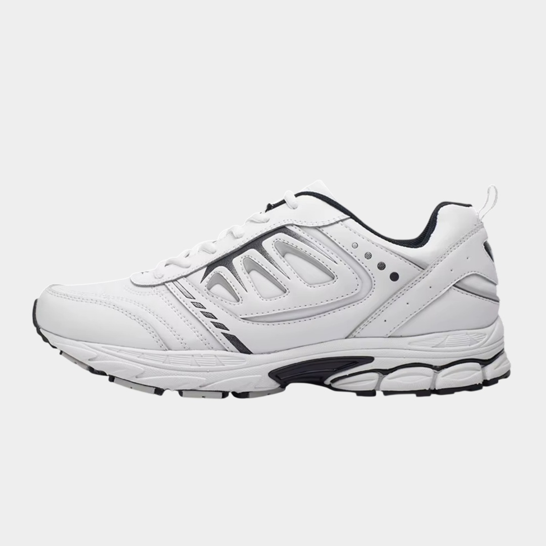 7. Кроссовки от Bona 