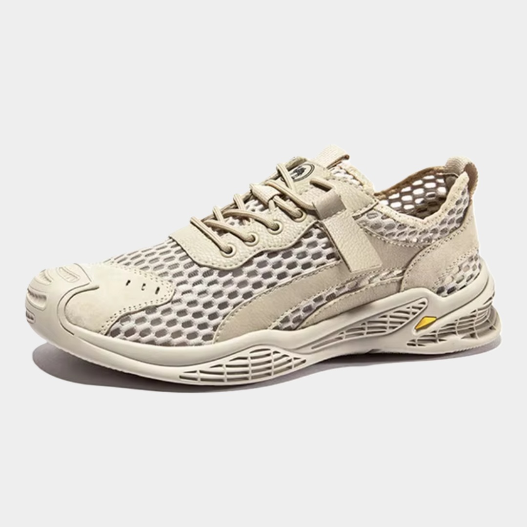 12. Сетчатые кроссовки от Golden Camel