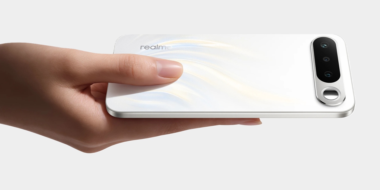 Смартфон realme 16