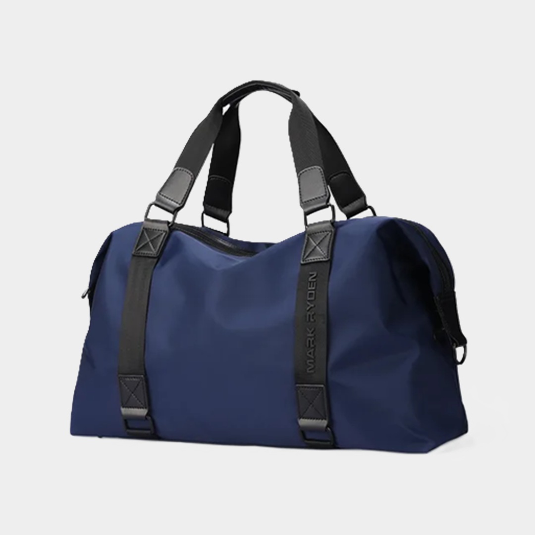 14. Дорожная сумка от Mark Ryden