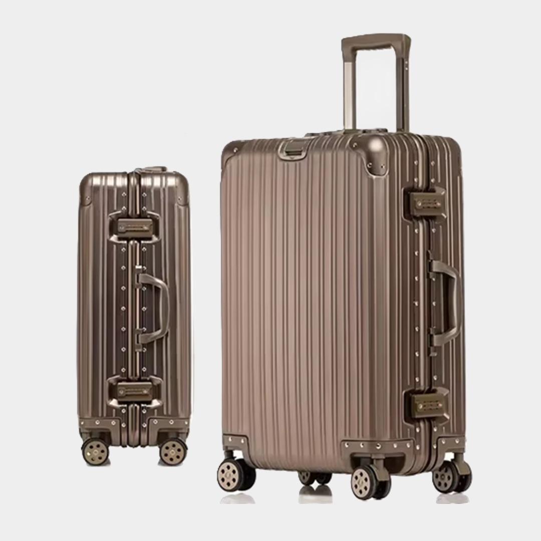 4. Чемодан от CARRYLOVE