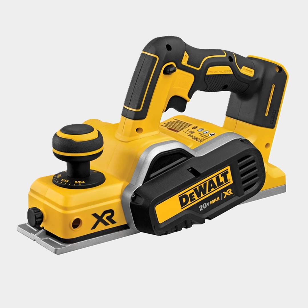7. Аккумуляторный рубанок от DeWalt