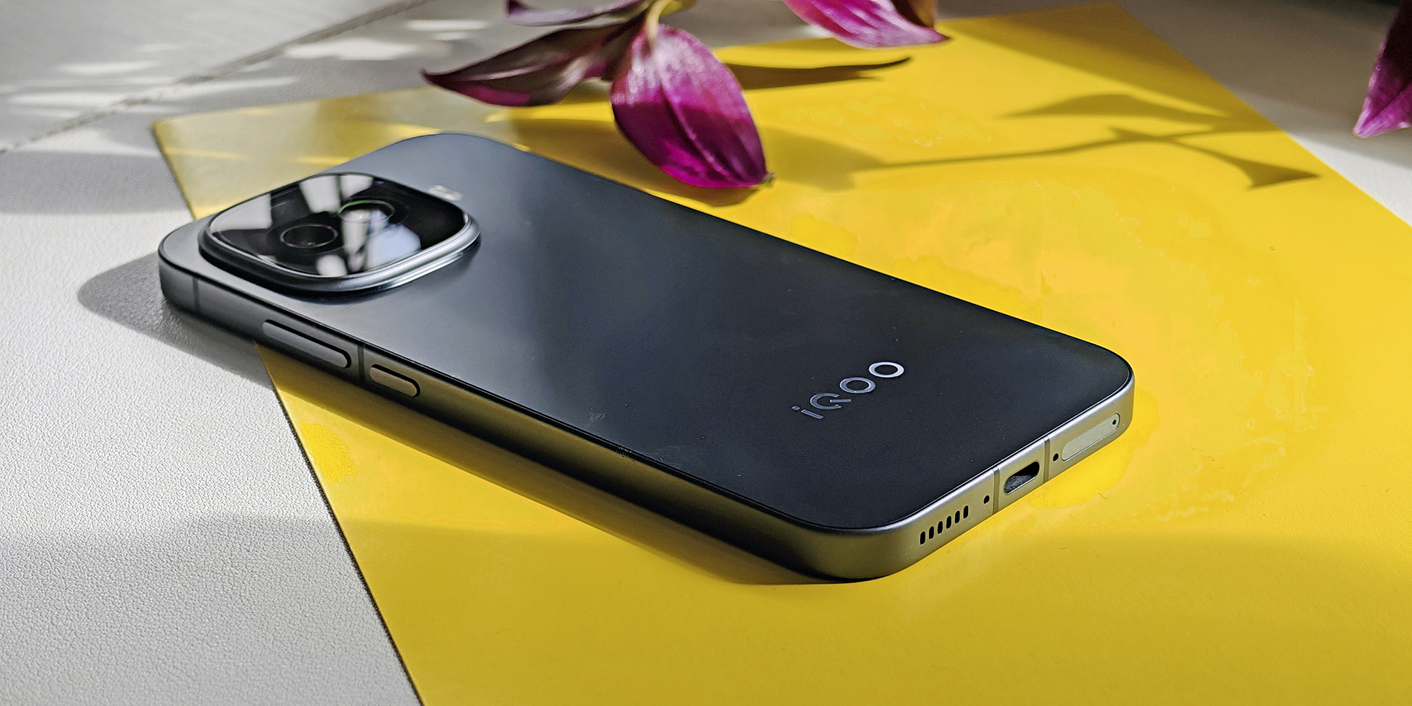 USB Обзор iQOO 15R: USB