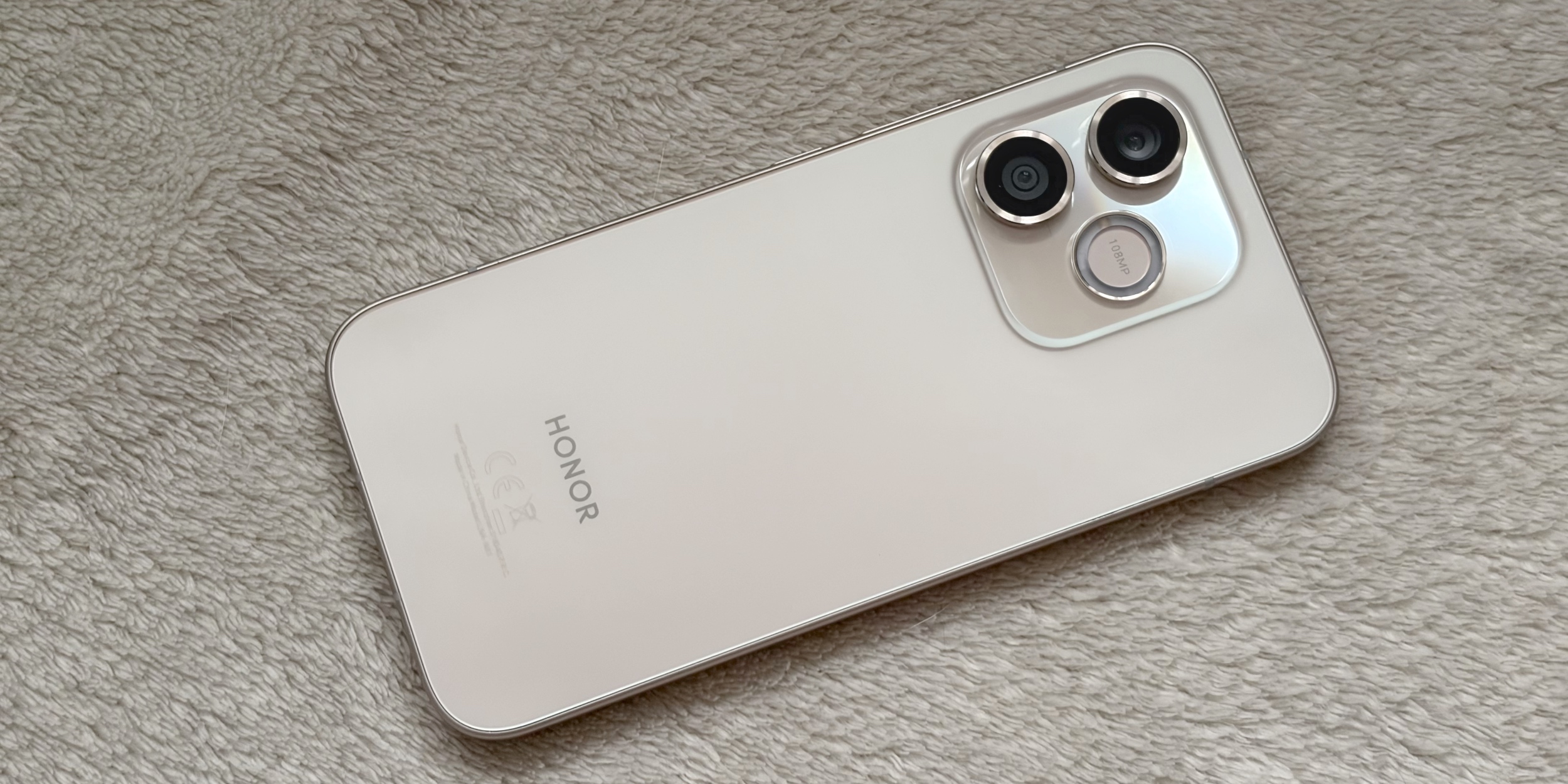 Дизайн задней панели Обзор Honor 600 Lite: дизайн задней панели