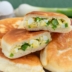 Белковые пирожки с луком и яйцом на творожном тесте