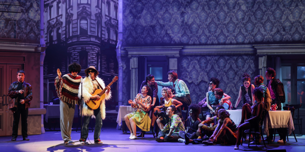 Сцена из мюзикла «Ничего не бойся, я с тобой»