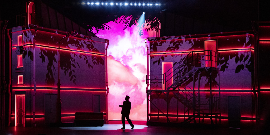 Сцена из мюзикла «Ничего не бойся, я с тобой»