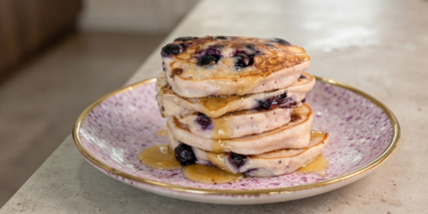 Очень вкусные творожные оладьи с черникой за 15 минут