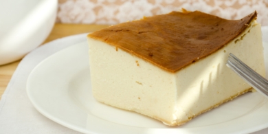 Пышная запеканка из сметаны и ещё 5 простейших ингредиентов