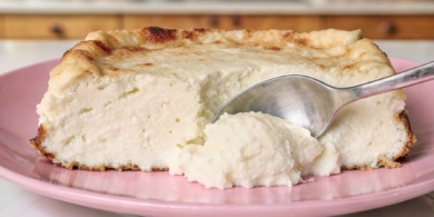 Супернежная творожная запеканка без муки, похожая на чизкейк