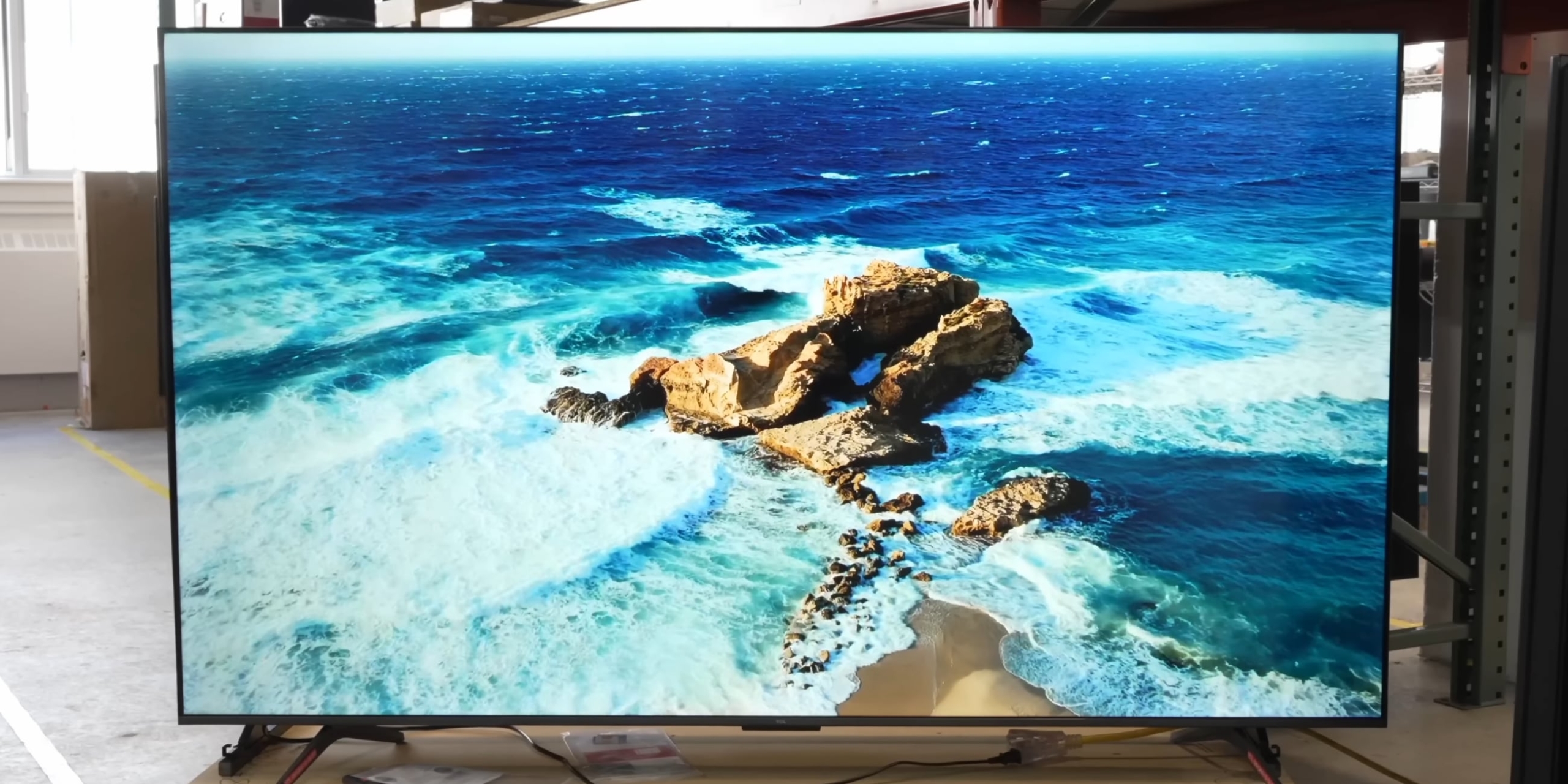 Что лучше QLED или mini-LED: телевизор с QLED-экраном