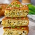 Простой заливной пирог со щавелём, зелёным луком и яйцами