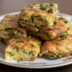 Простой творожный пирог со шпинатом, сыром и&nbsp;яйцами