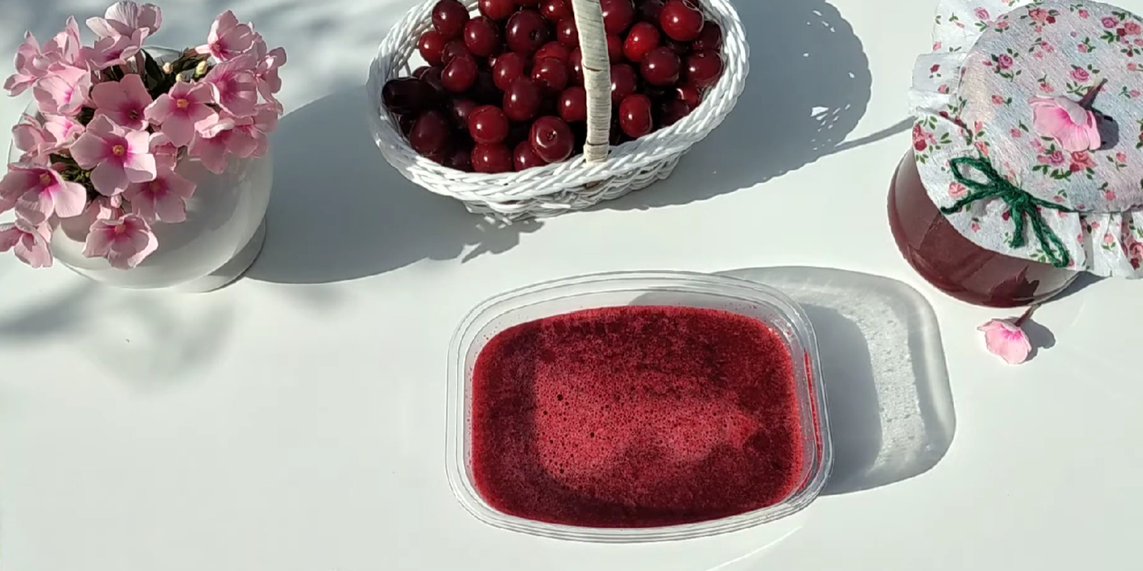 Как заморозить вишню на зиму: вишня с сахаром готова к заморозке