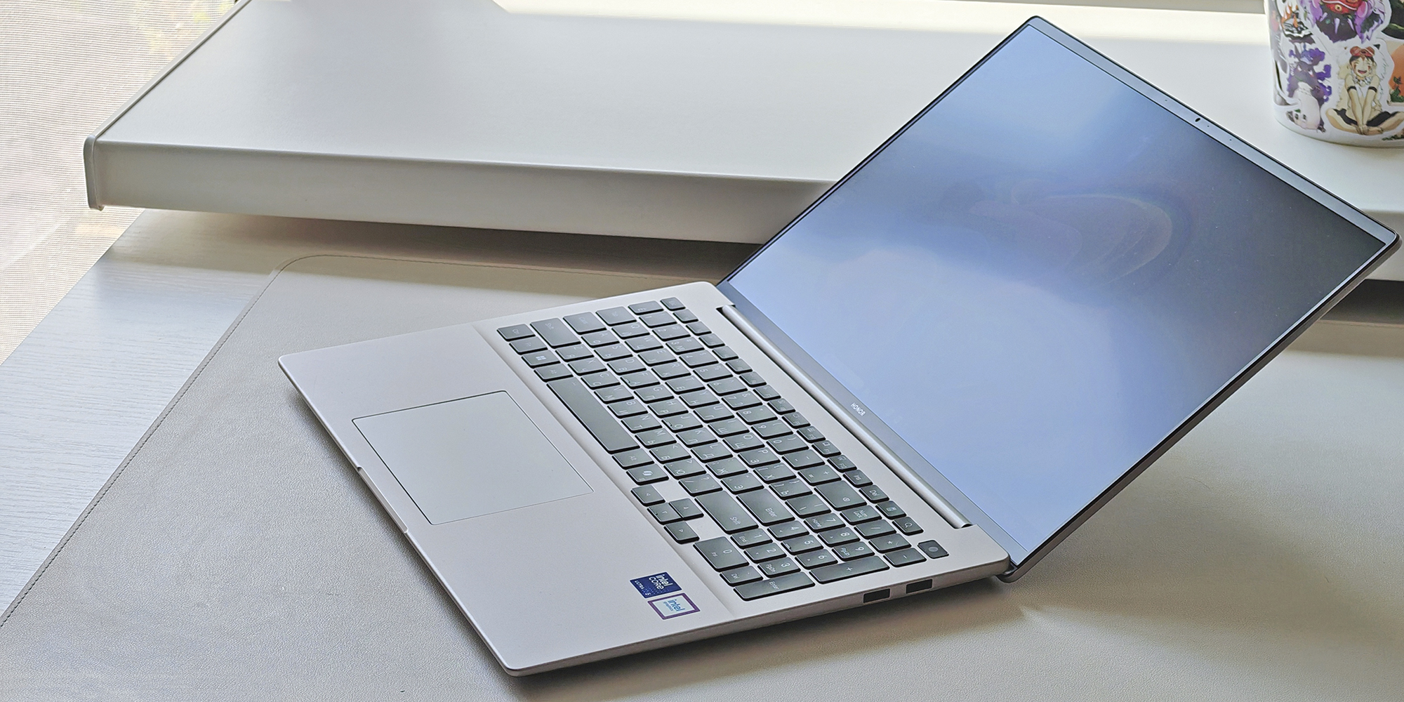 Honor MagicBook 16 2026: экран