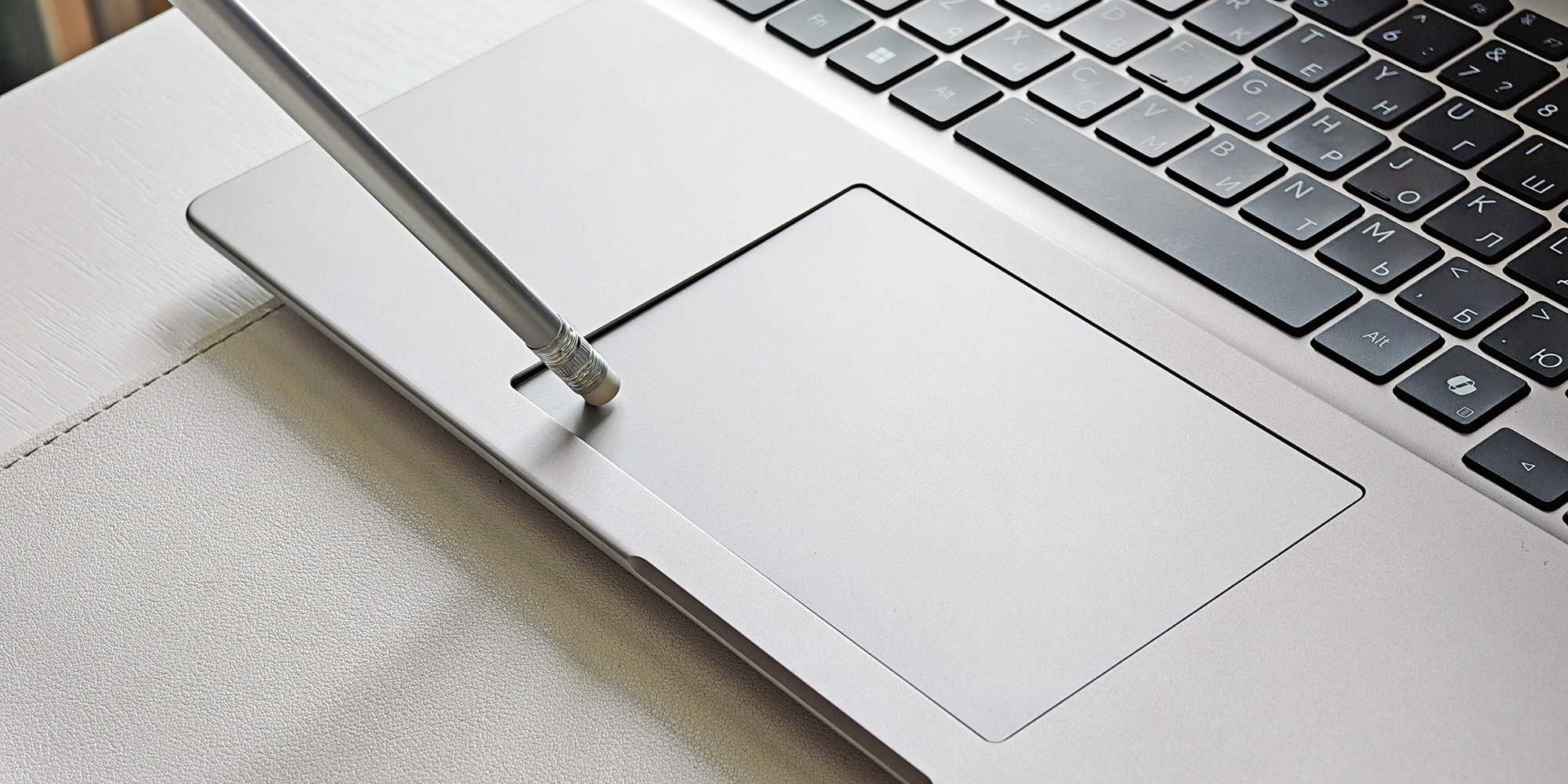 Honor MagicBook 16 2026: тачпад