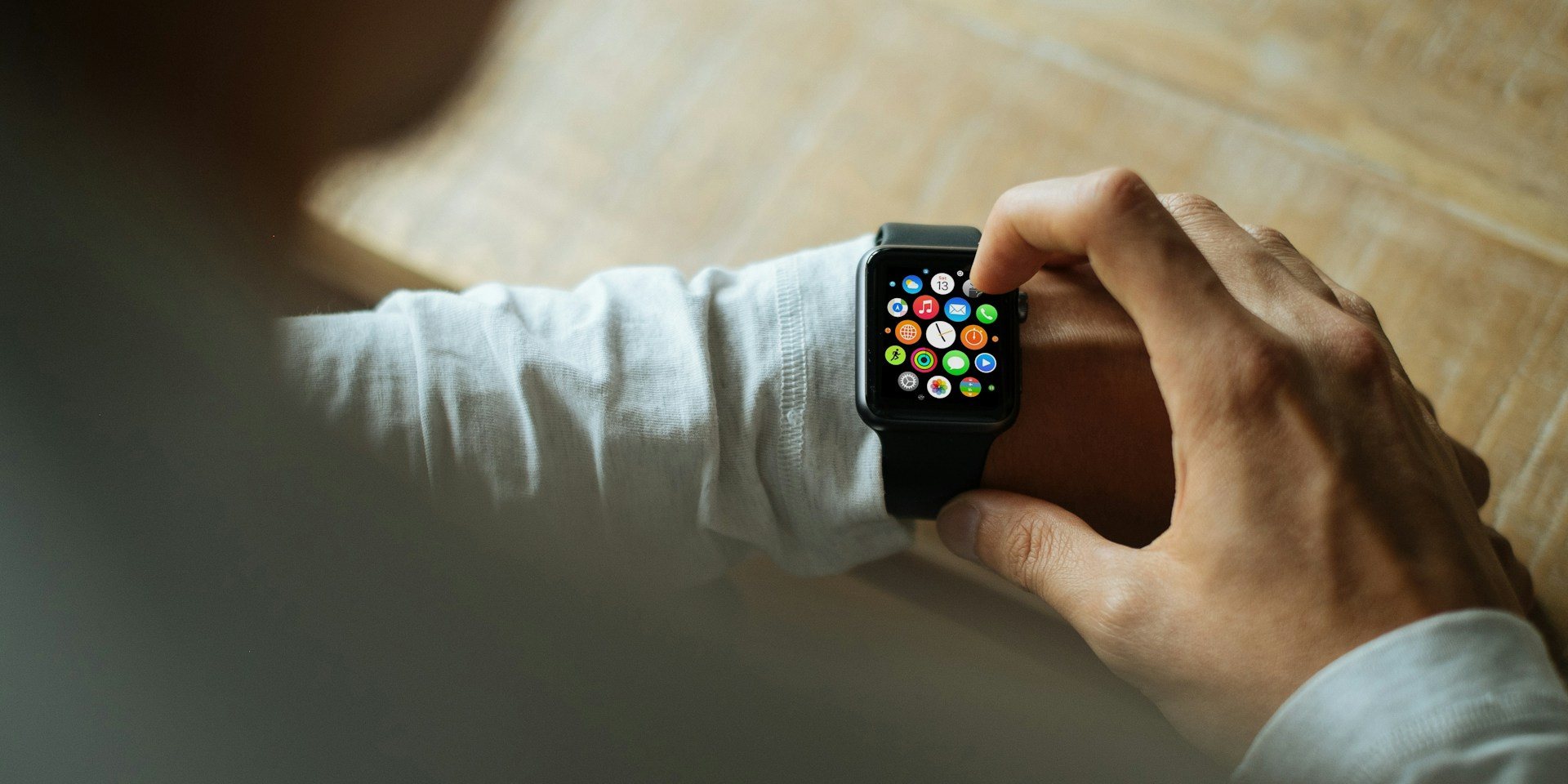 Мессенджер Telegram снова появился на часах Apple Watch