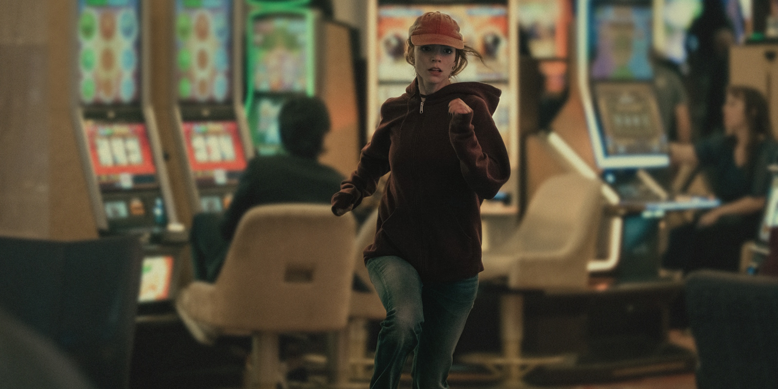 Кадр из сериала «Лаки» Кадр из сериала «Лаки» 2026 года
