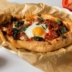Шакшука в&nbsp;хачапури по-аджарски — необычно, но очень вкусно