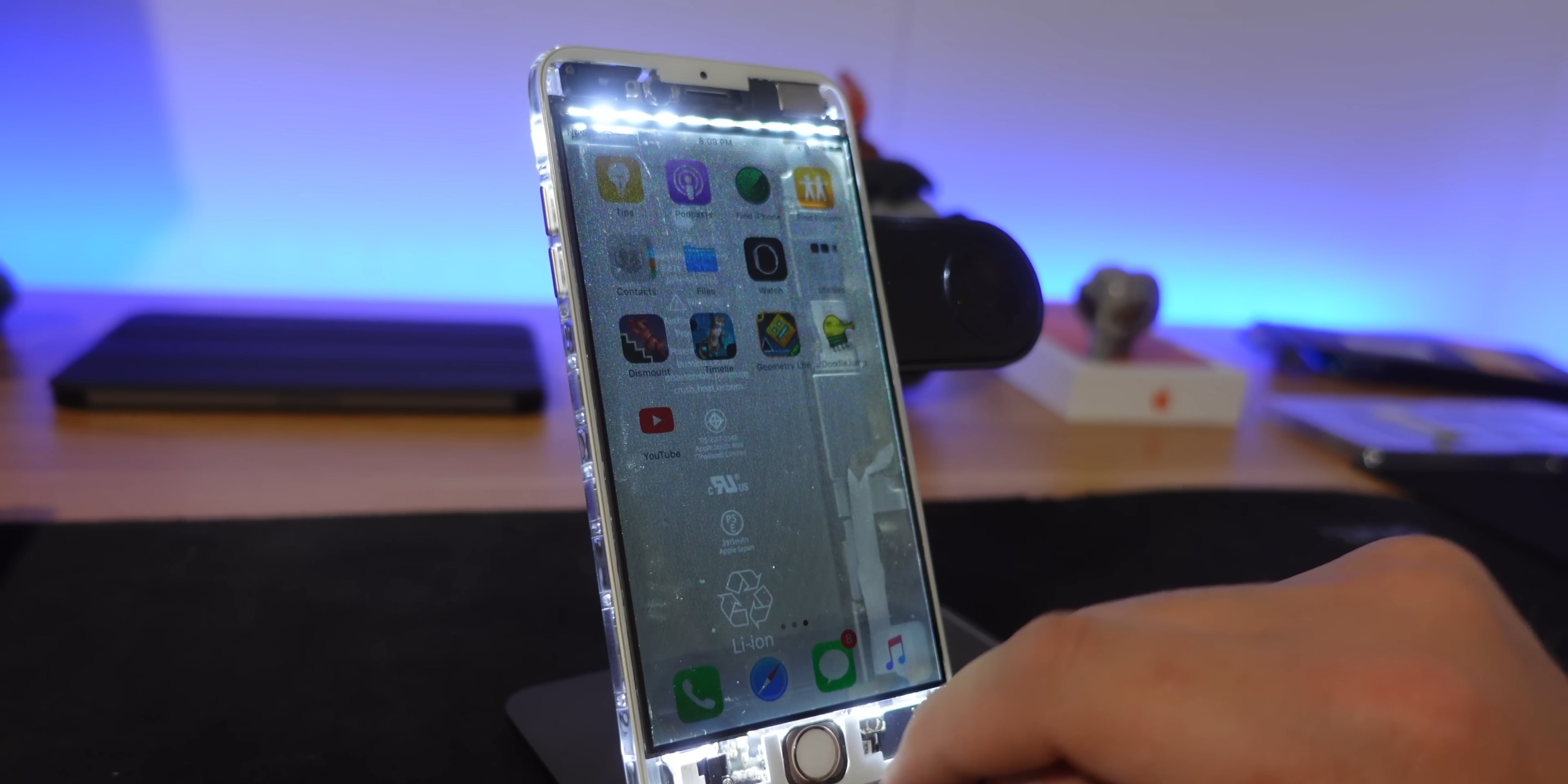 прозрачный iphone