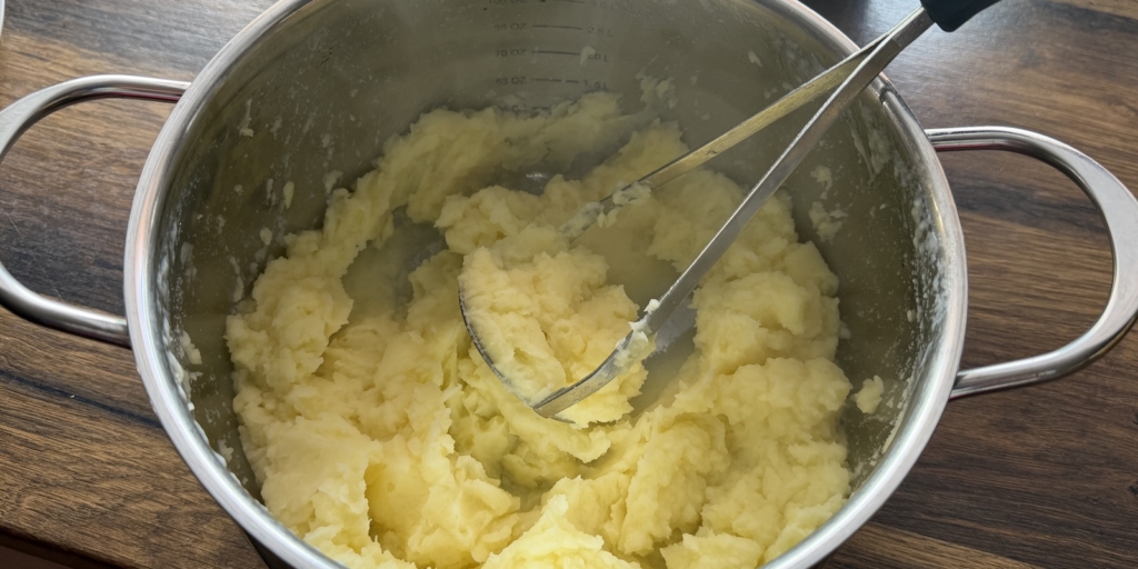 Ленивые картофельные пирожки с зеленью