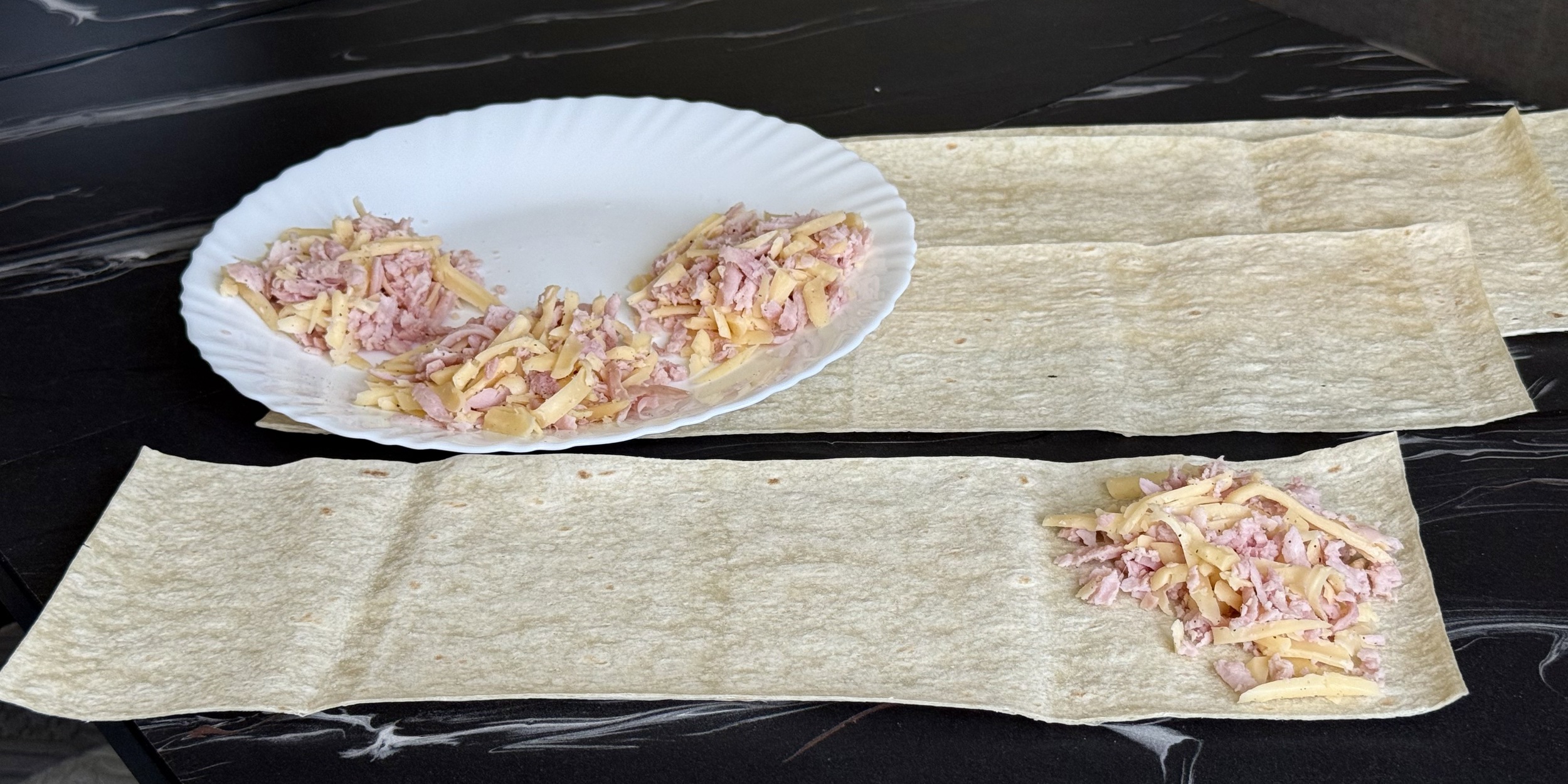 Конвертики с ветчиной и сыром