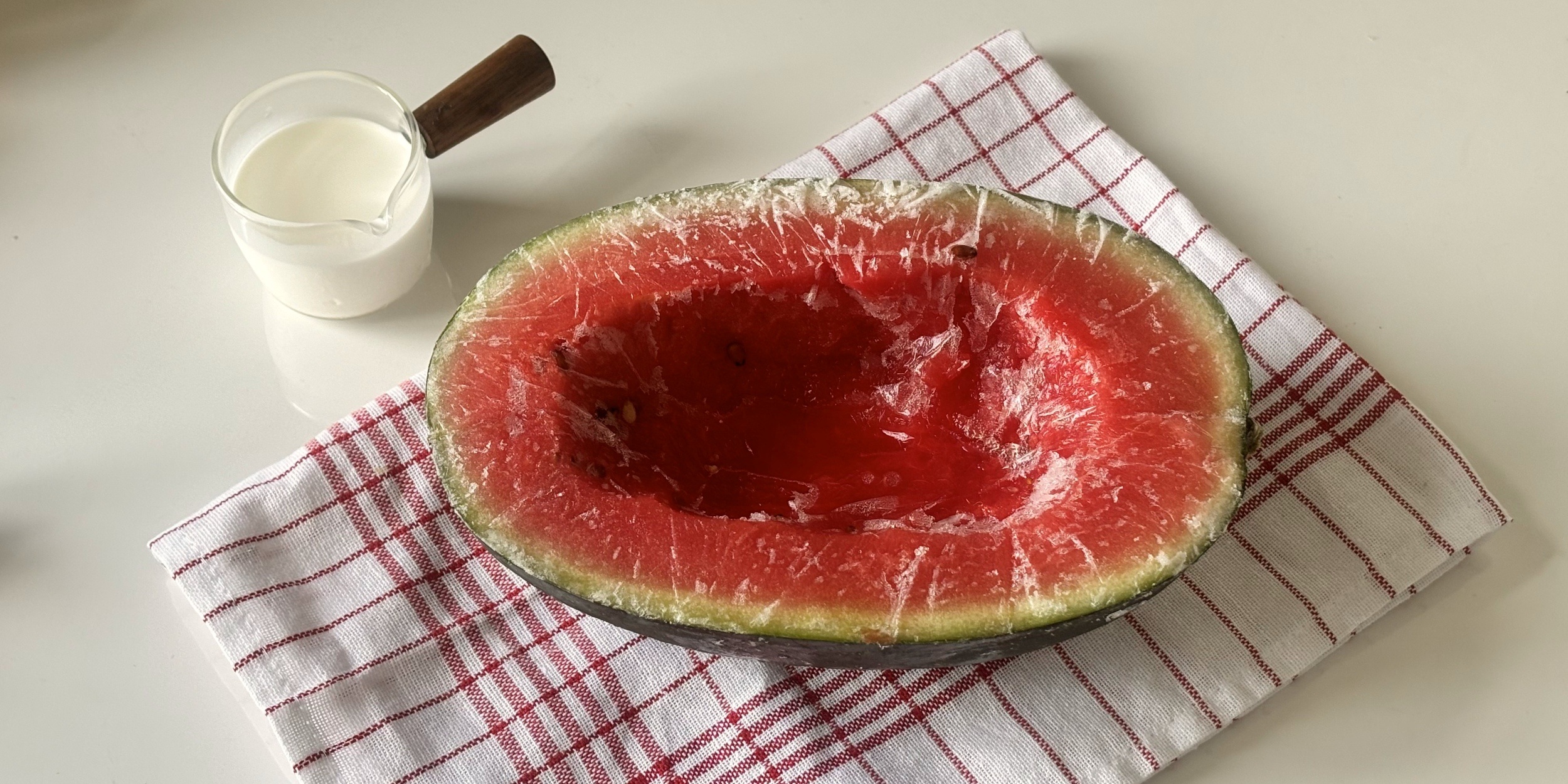 Ингредиенты для мороженого в арбузе