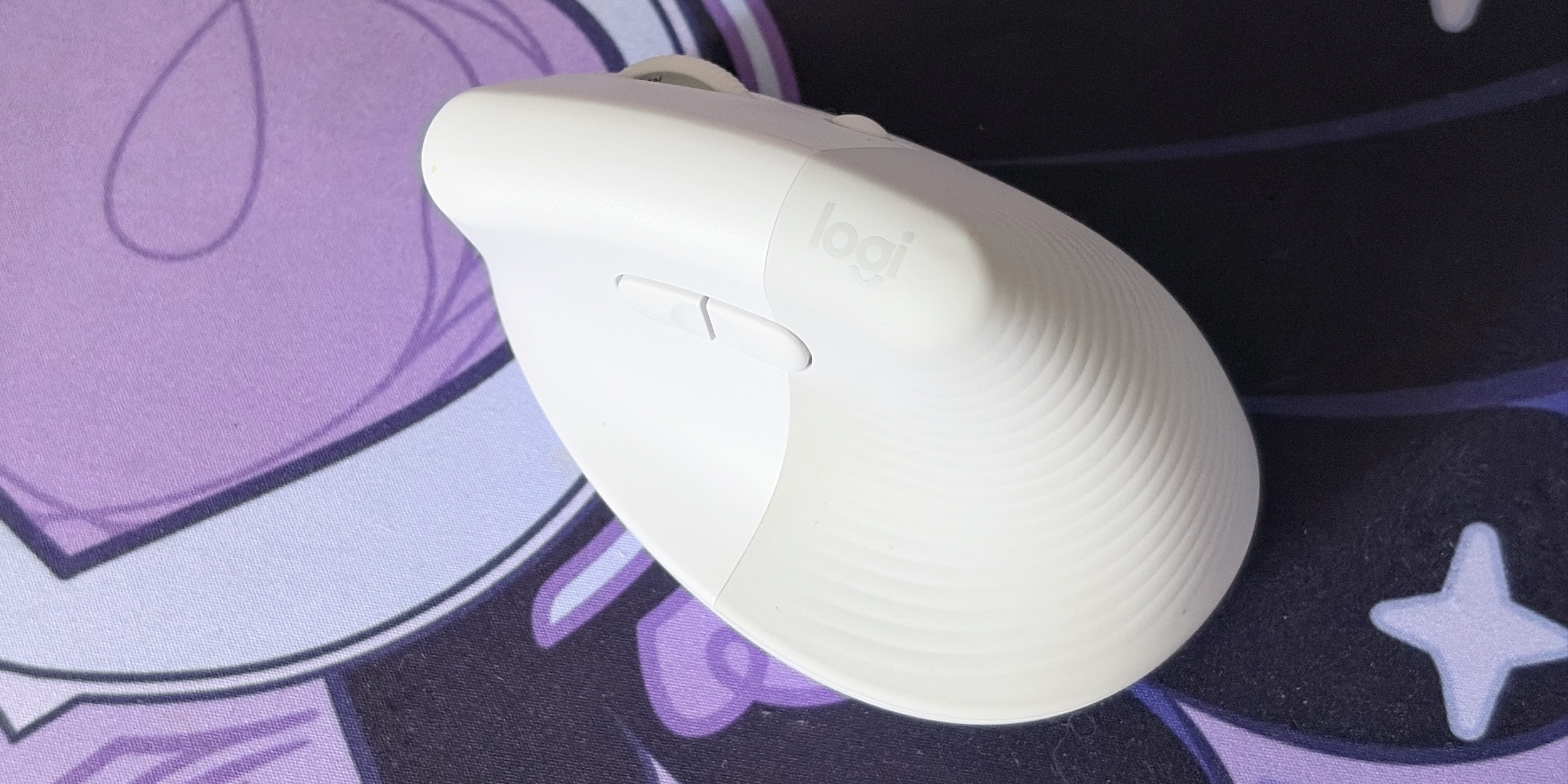 Вертикальная мышь Logitech Lift