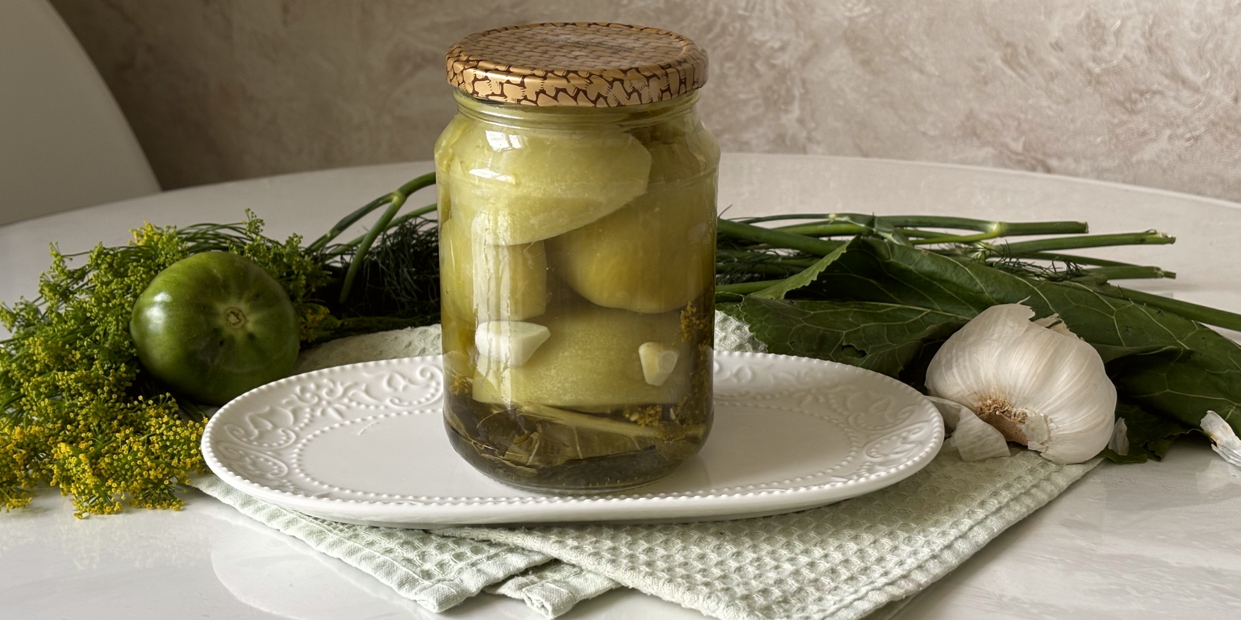 Закатайте и укутайте маринованные зелёные помидоры как в СССР