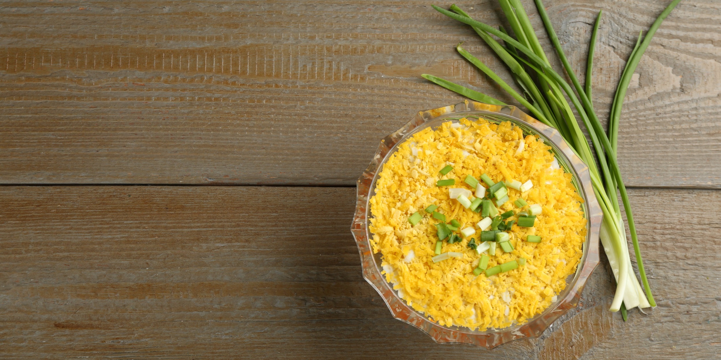 Белковая ПП-мимоза с креветками и крабовыми палочками