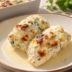 Сочные куриные рулетики с&nbsp;сыром под сметанным соусом