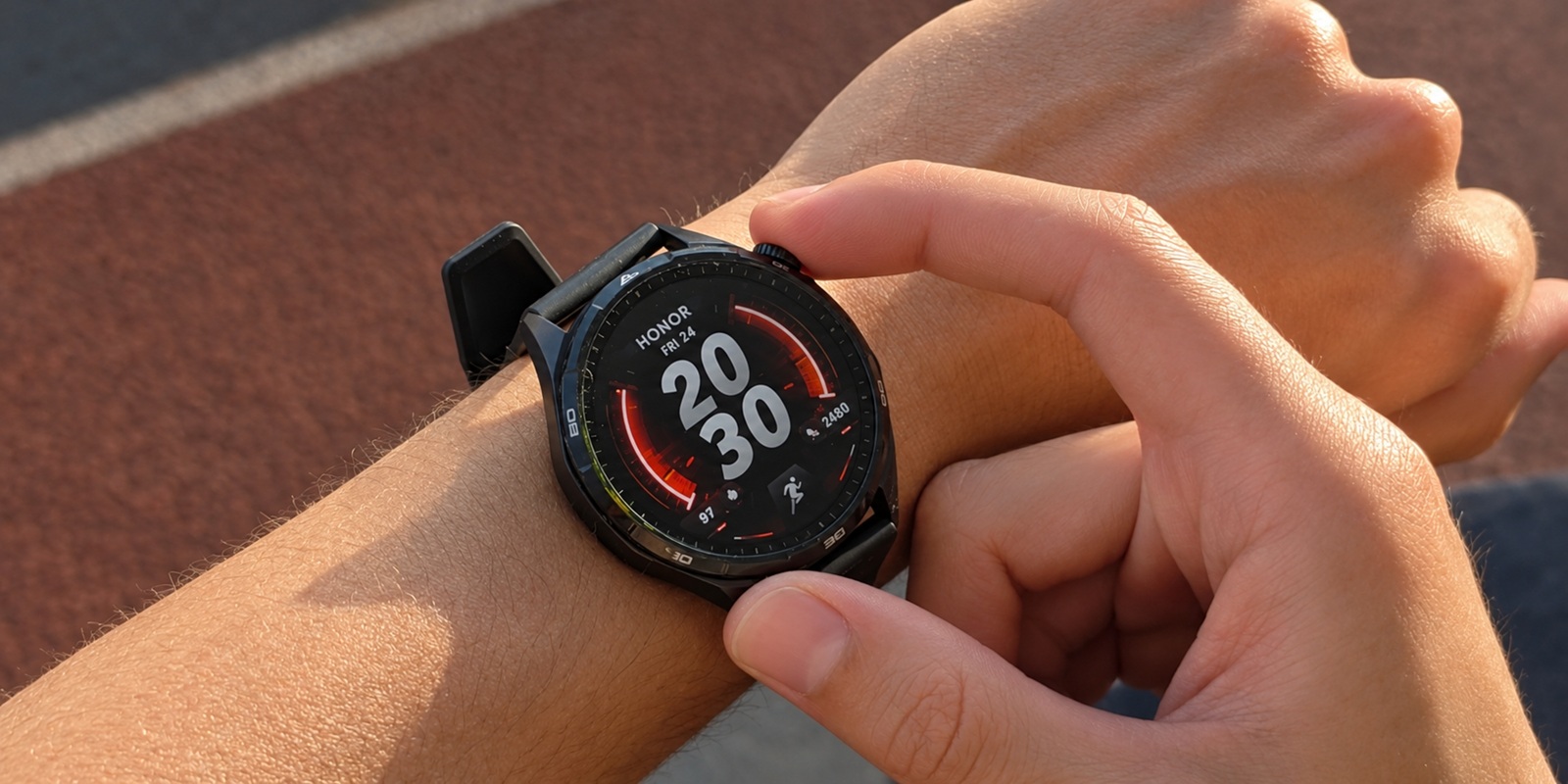 Надо брать: новинка Honor Watch 6 со скидкой 39%