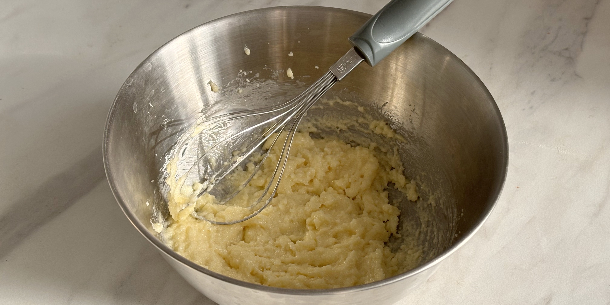 Размягчённое сливочное и растительное масло с сахаром Размягчённое сливочное и растительное масло с сахаром
